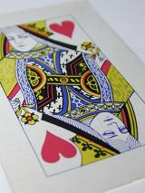 close up on the queen of hearts playing card